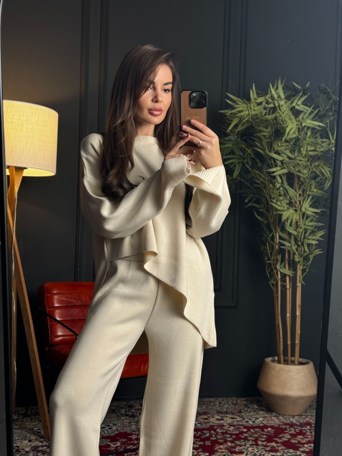 Комплект с асиметрично горнище в екрю