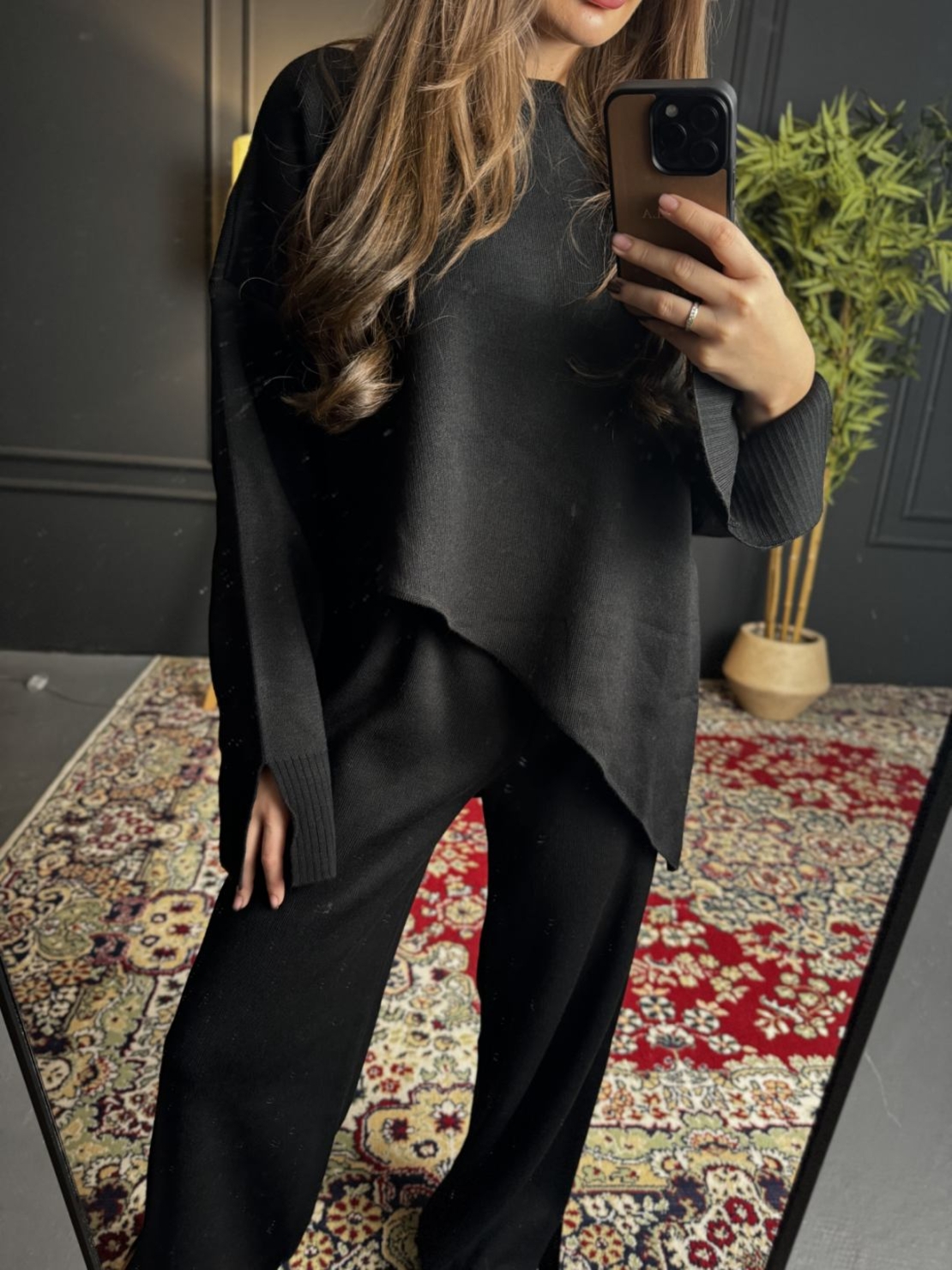 Комплект с асиметрично горнище в черно