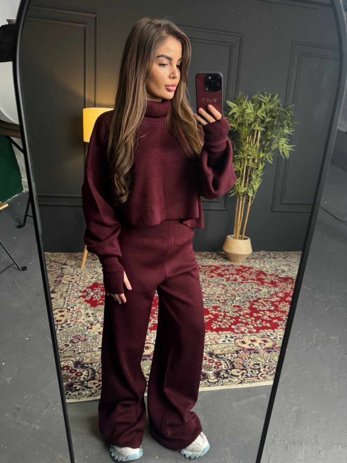 Комплект с кроп пуловер и панталон с права кройка-бордо