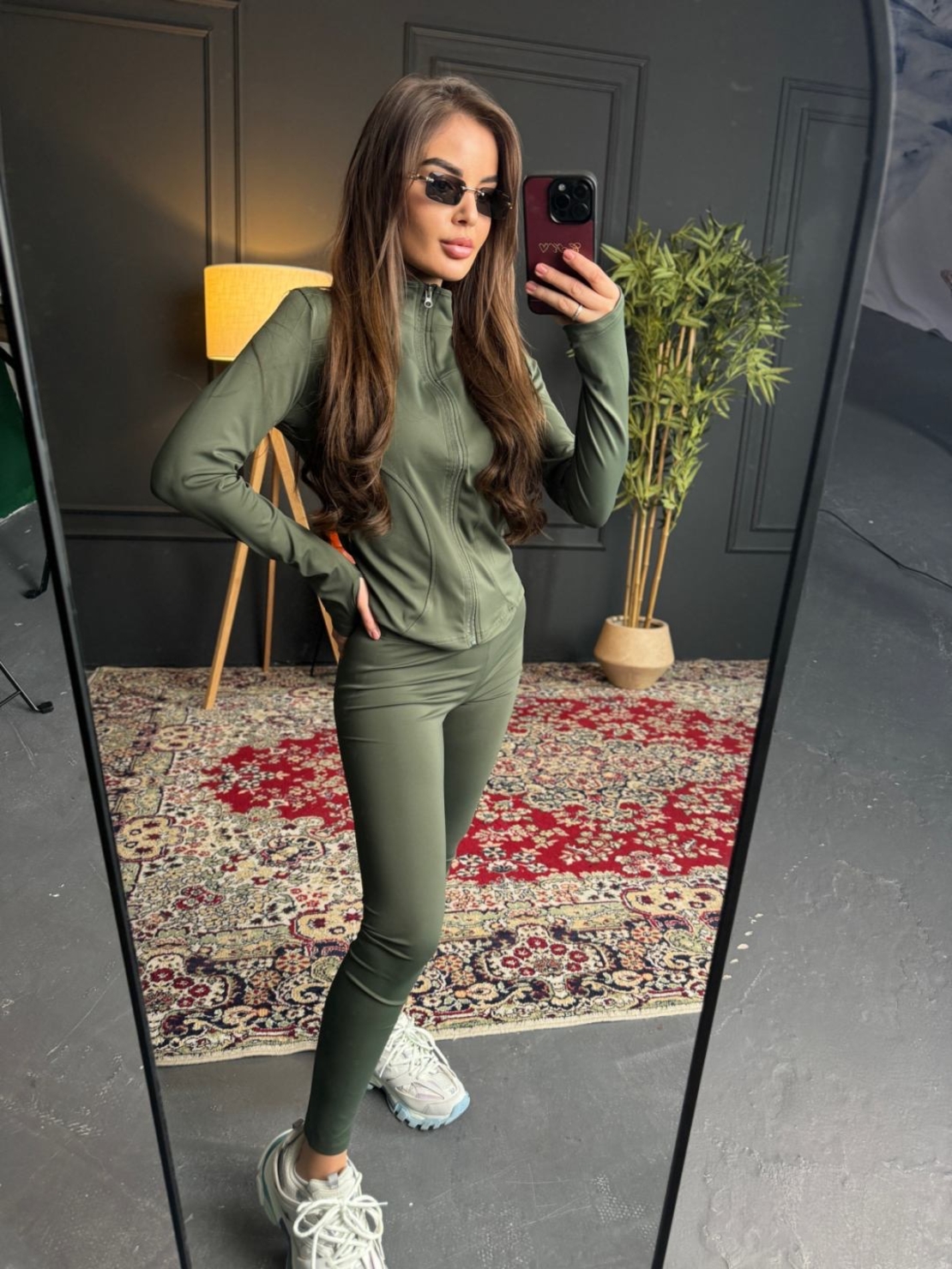 Спортен комплект с цип и клин-зелено