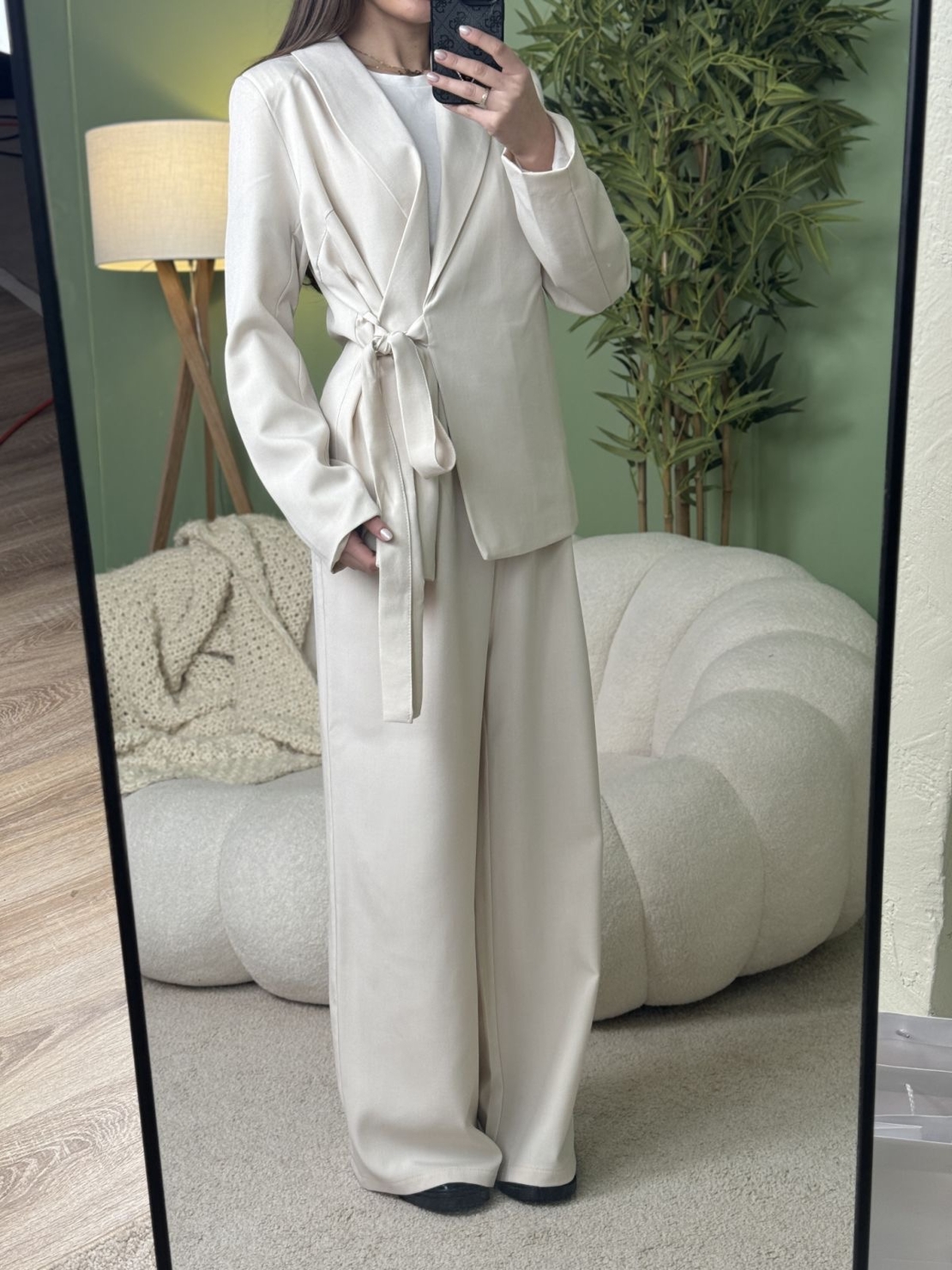 Дамски елегантен костюм Grace Line-бяло