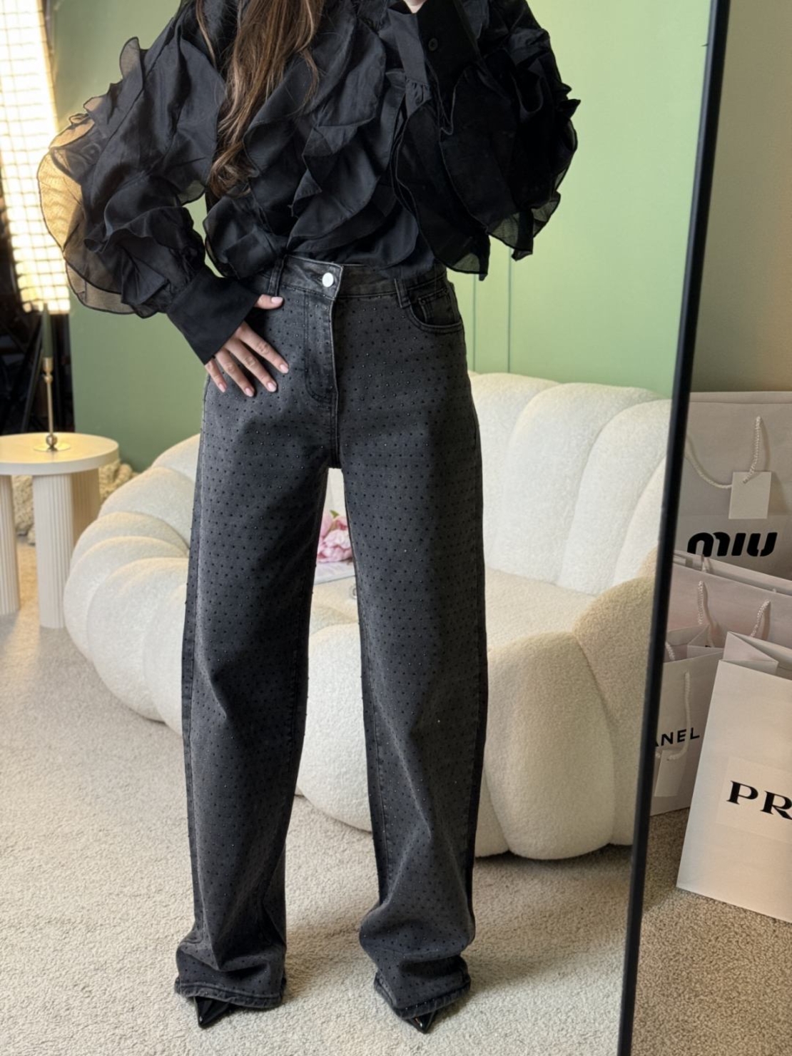 Дамски черни дънки с декоративни камъчета