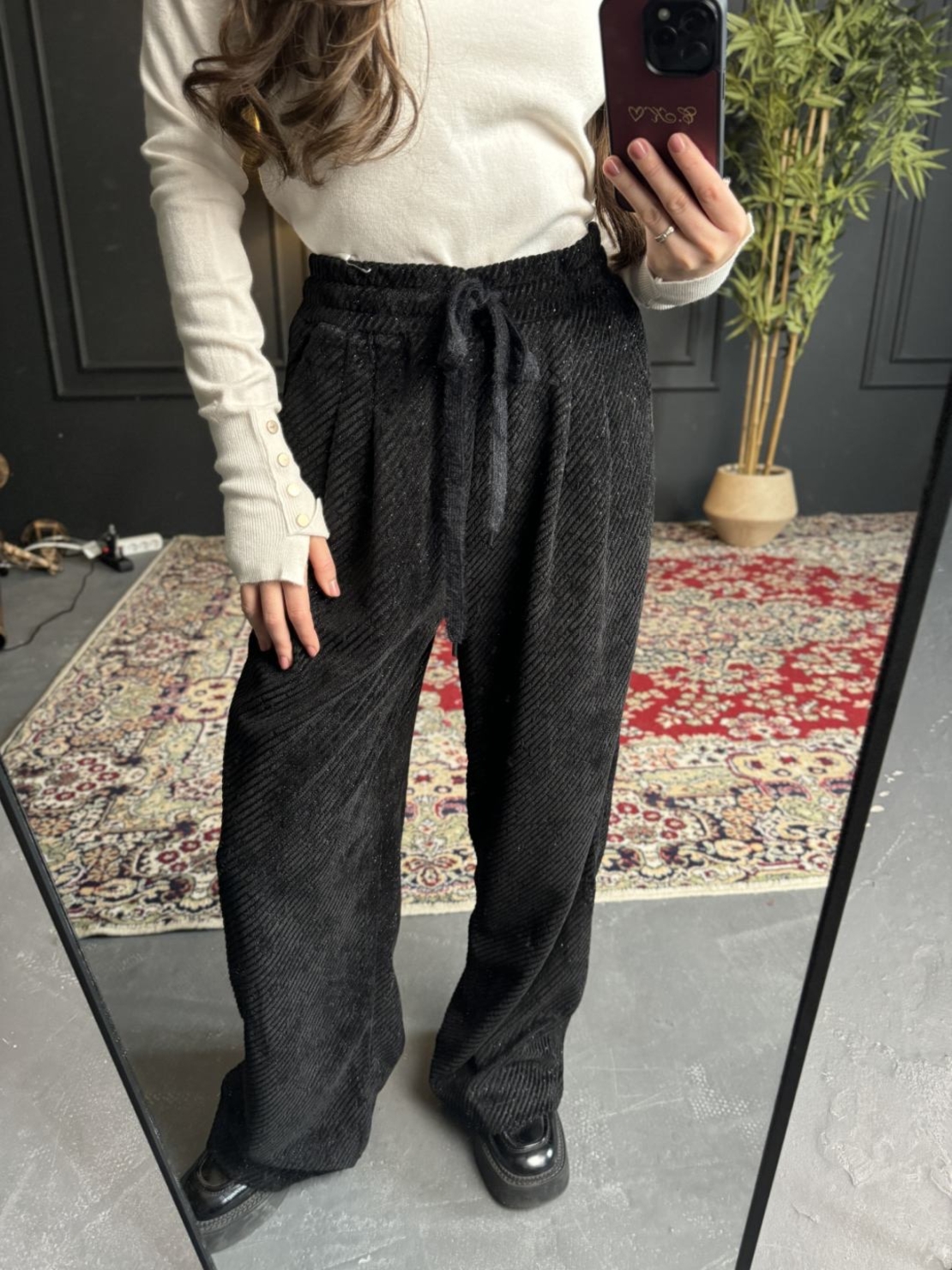 Дамски панталон с широк крачол и връзки на талията-черно