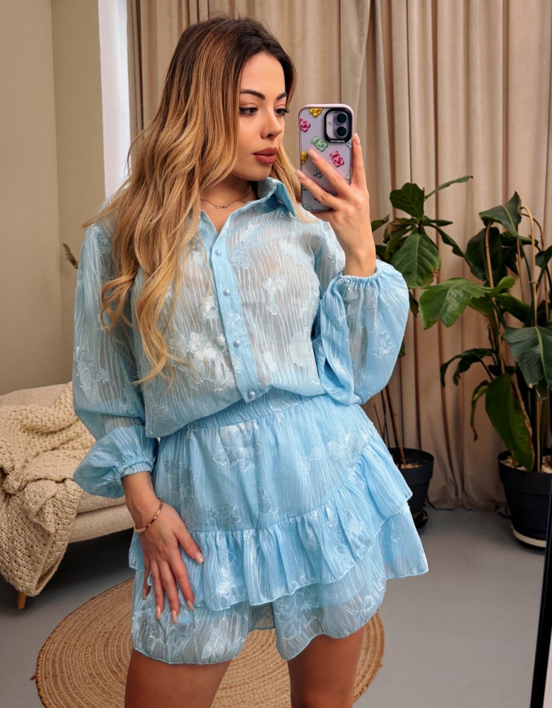 Дамски комплект блуза и пола/панталон с волани-синьо