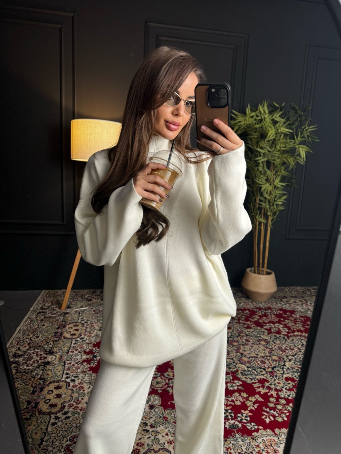 Комплект „Urban Comfort“ с права кройка-бяло