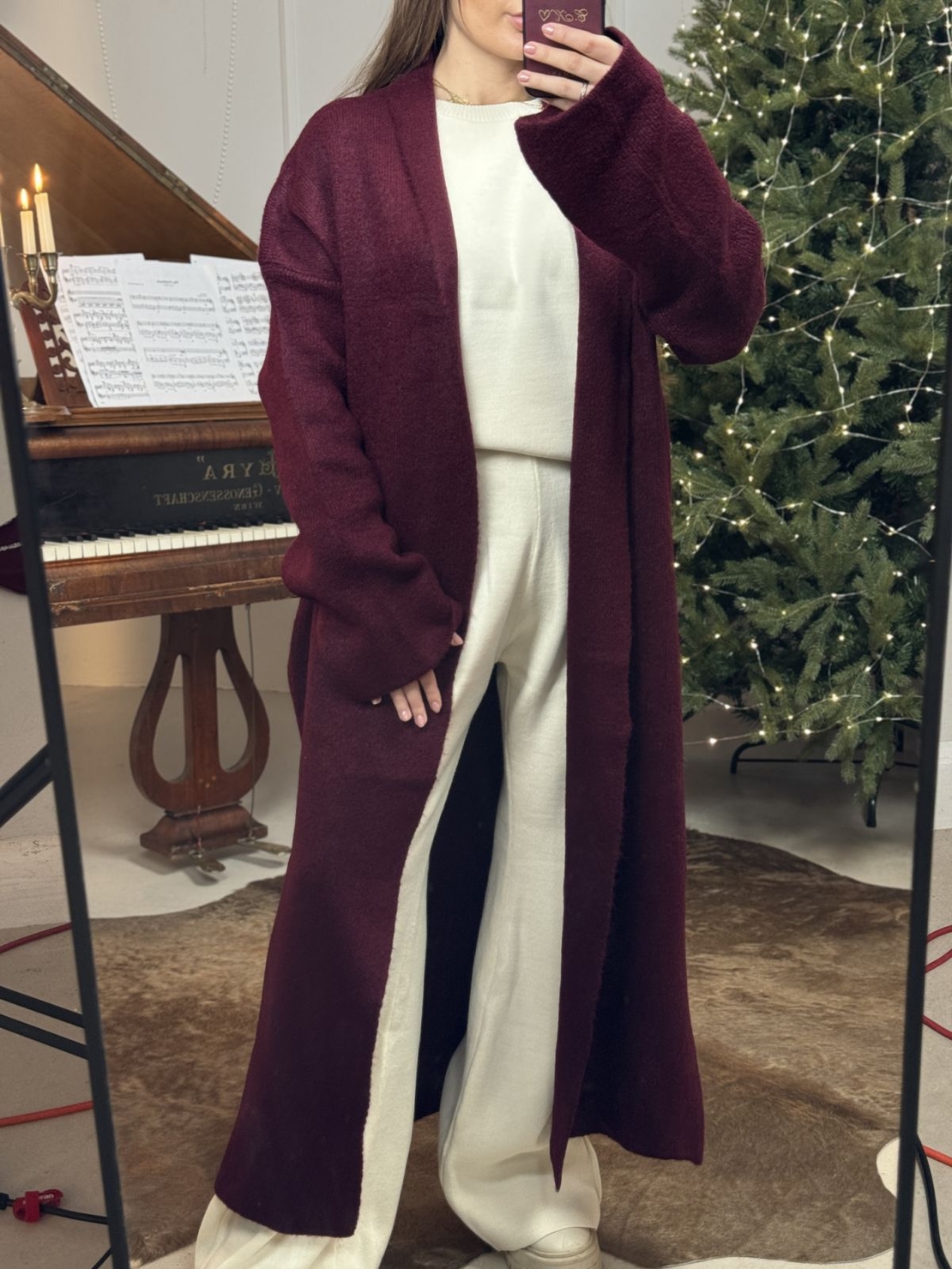 Дълга жилетка с широка кройка в цвят бордо