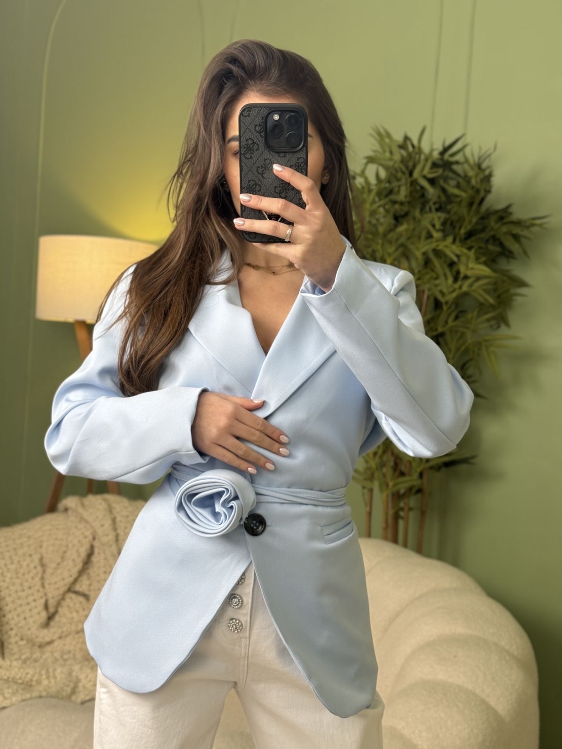 Елегантно синьо дамско сако с декоративен колан