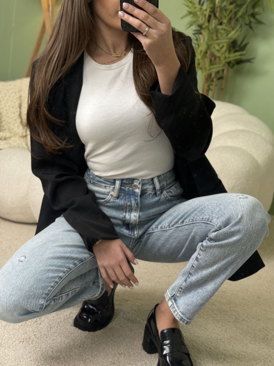 Дамски дънки с висока талия и класическа линия