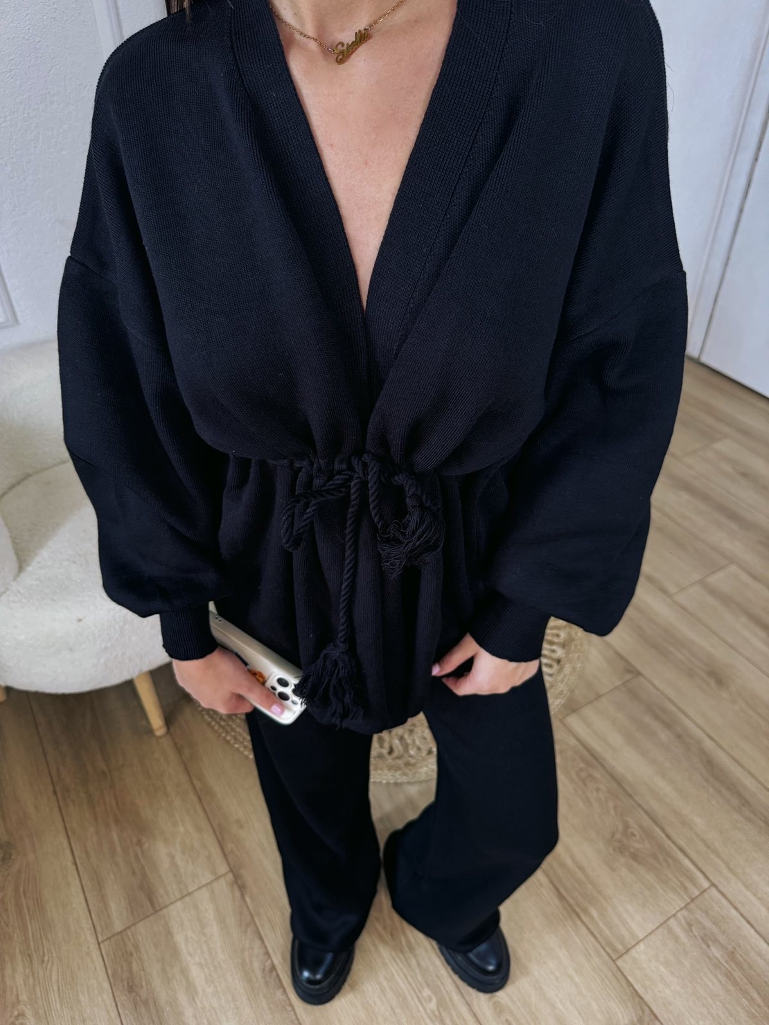 Дамски черен комплект – жилетка и панталон