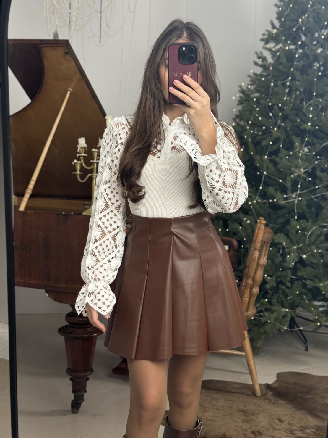 Елегантна дантелена блуза Classy Lace-бяло