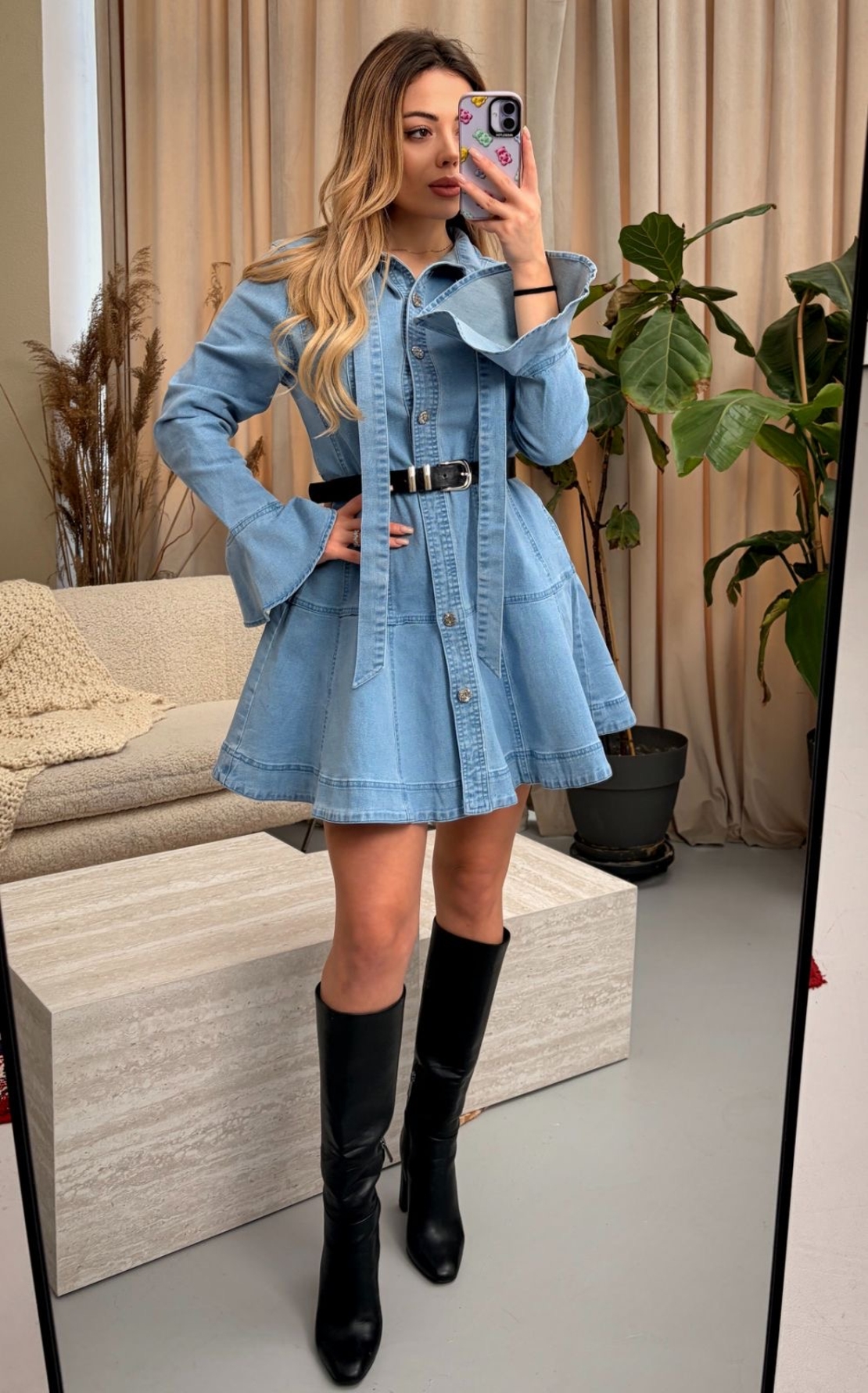 Дамска рокля от деним с колан