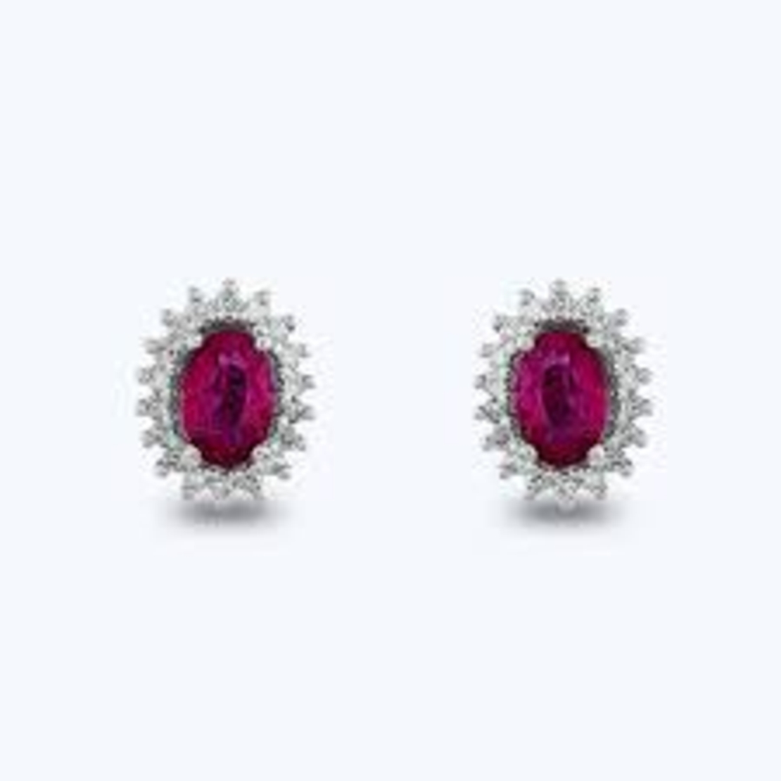 3.58 ct  Set with rubies and diamonds