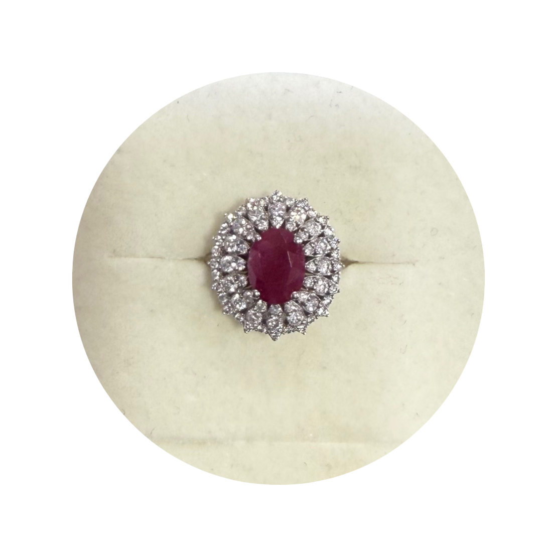 2.22 ct Ruby and diamonds ring