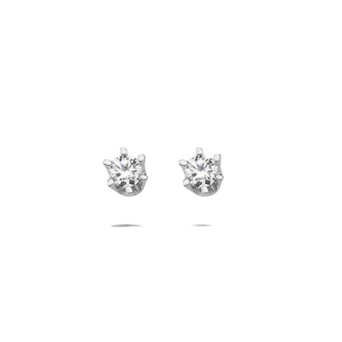 0.63 k Classic earrings with diamonds