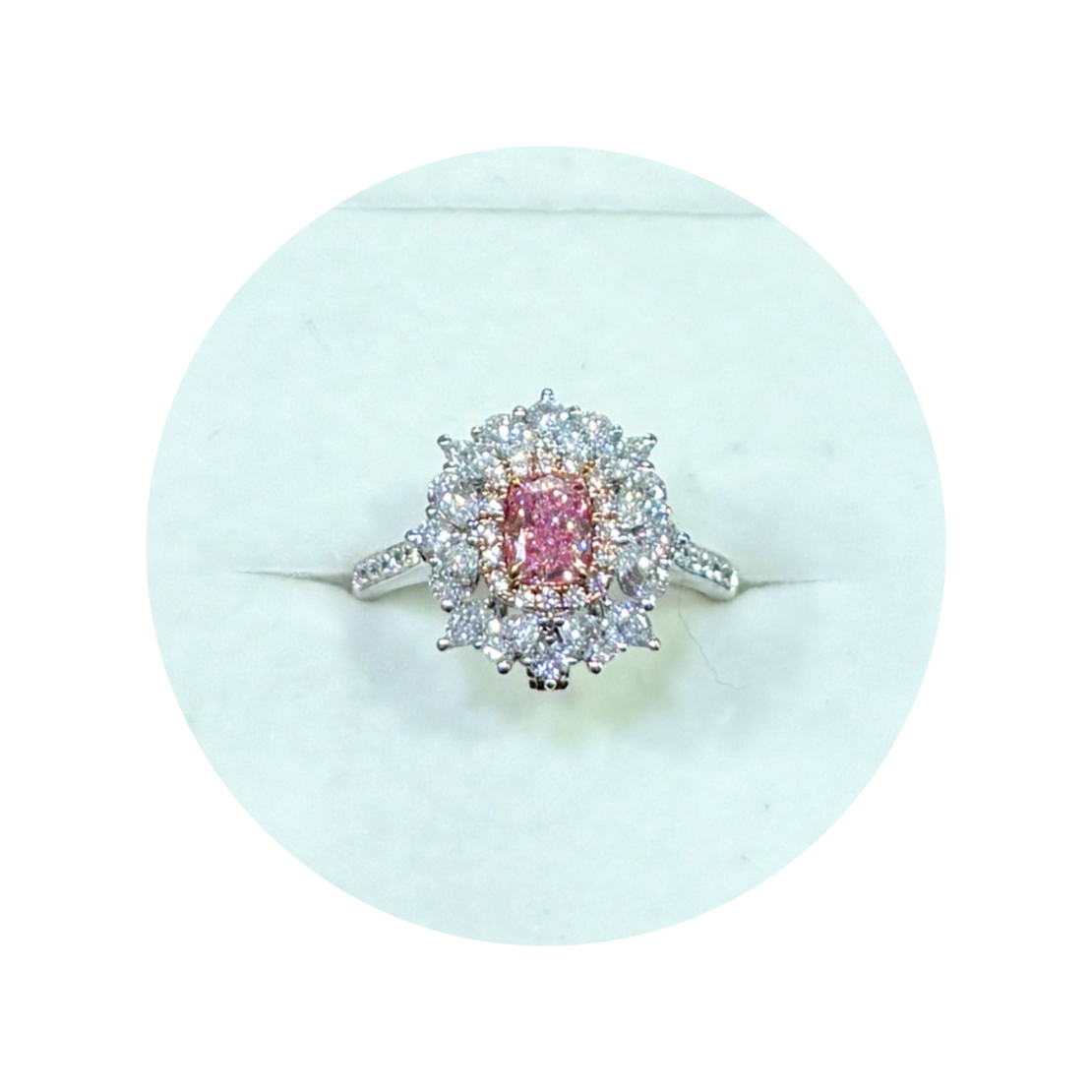 1.89 ct Pink fancy diamond ring