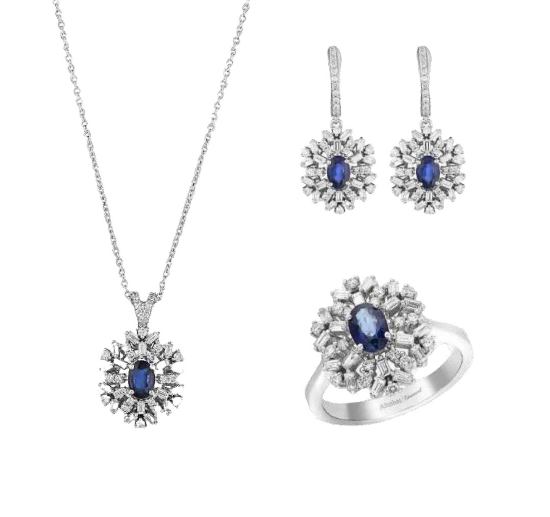 4.85 k Set with diamonds and sapphires