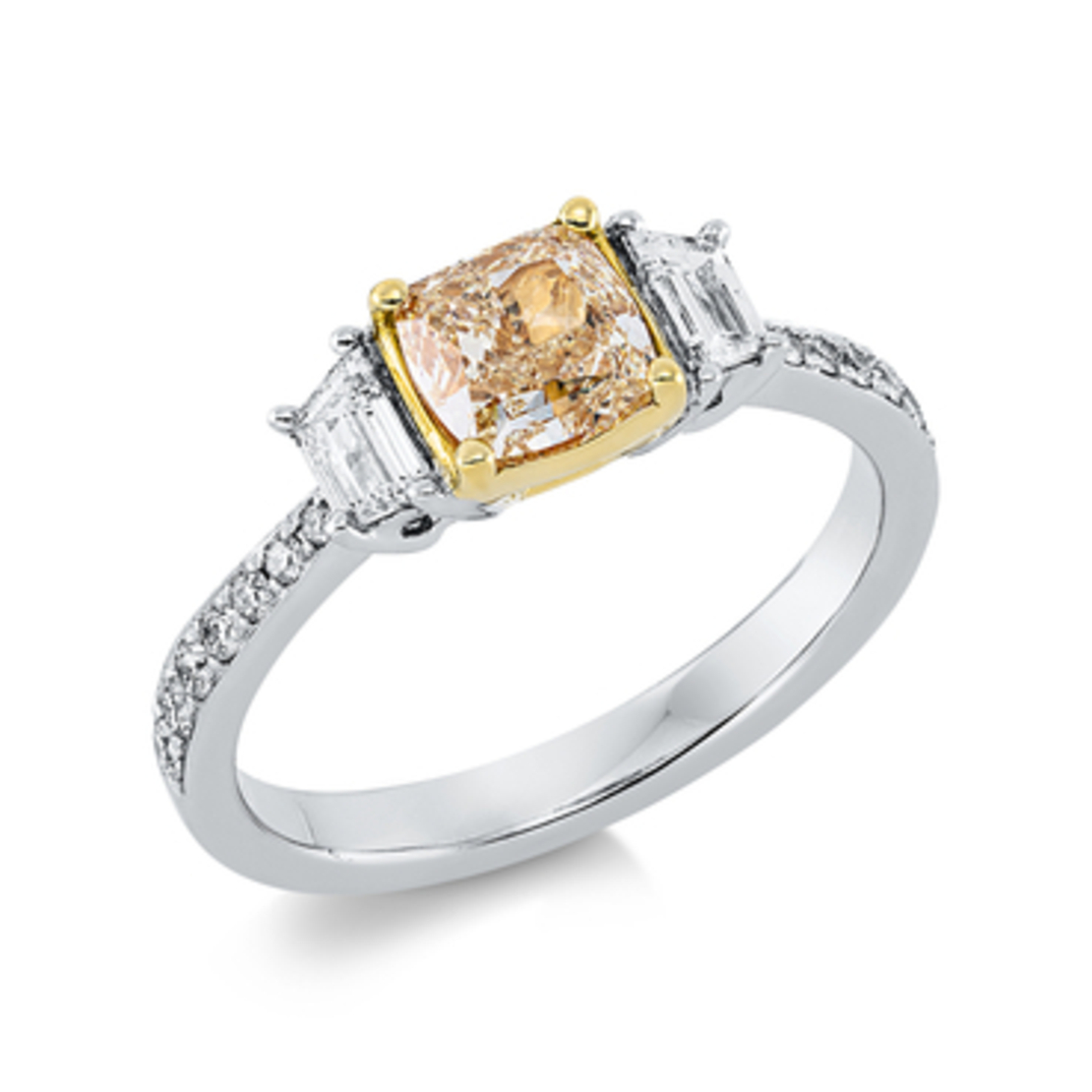 1.52 ct Ring with yellow fancy diamond