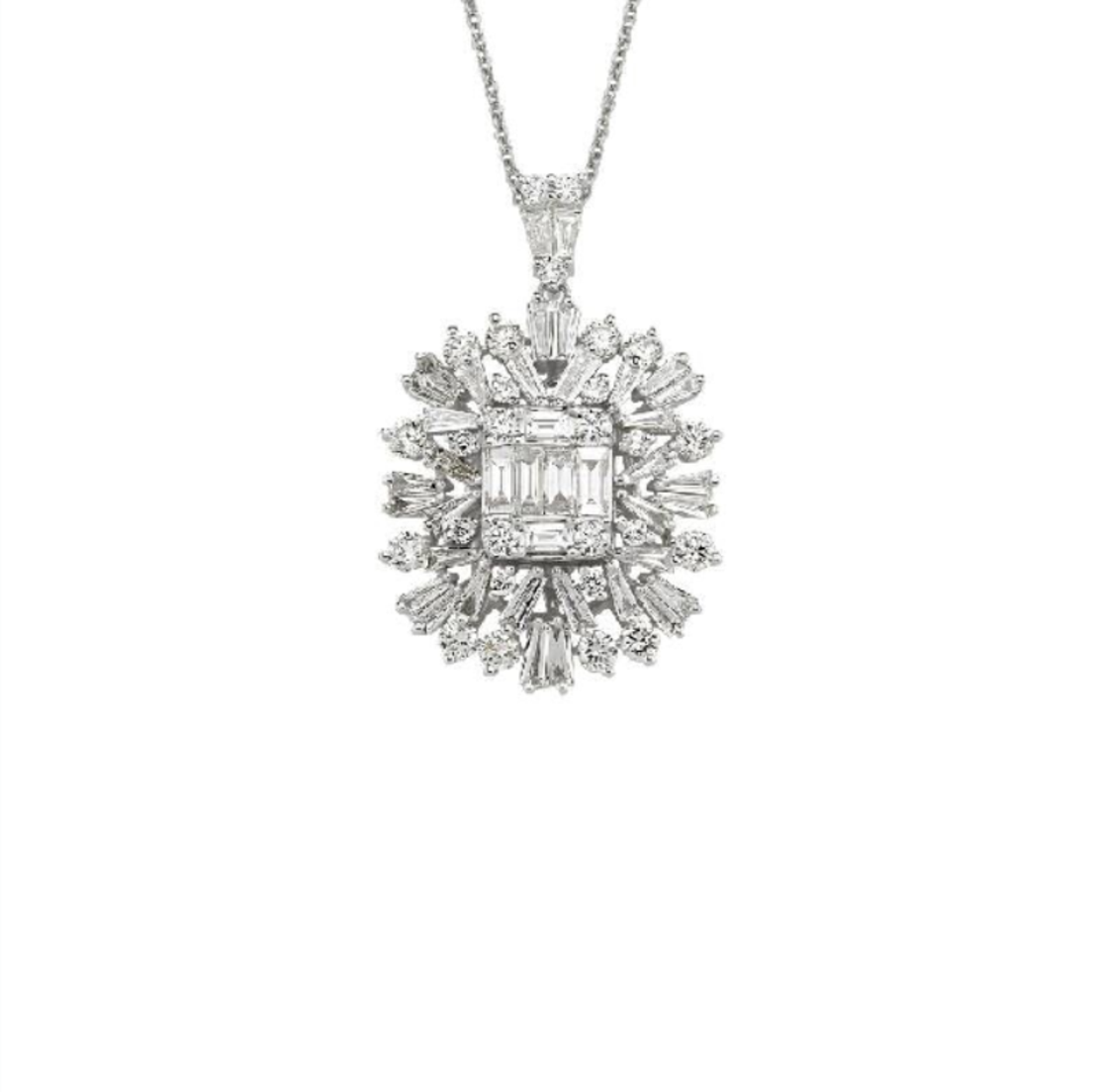 2.62 ct Necklace with diamonds