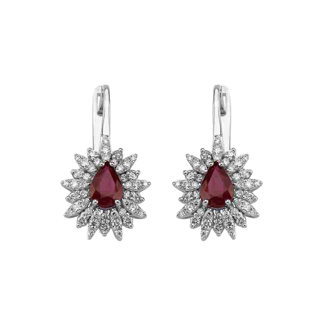 4.30 ct Set with rubies and diamonds