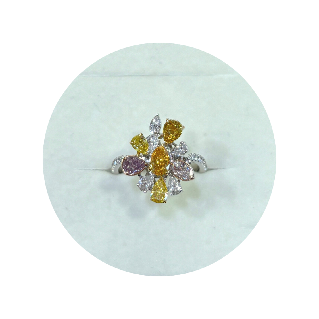 2.07 ct Fancy colored diamonds ring