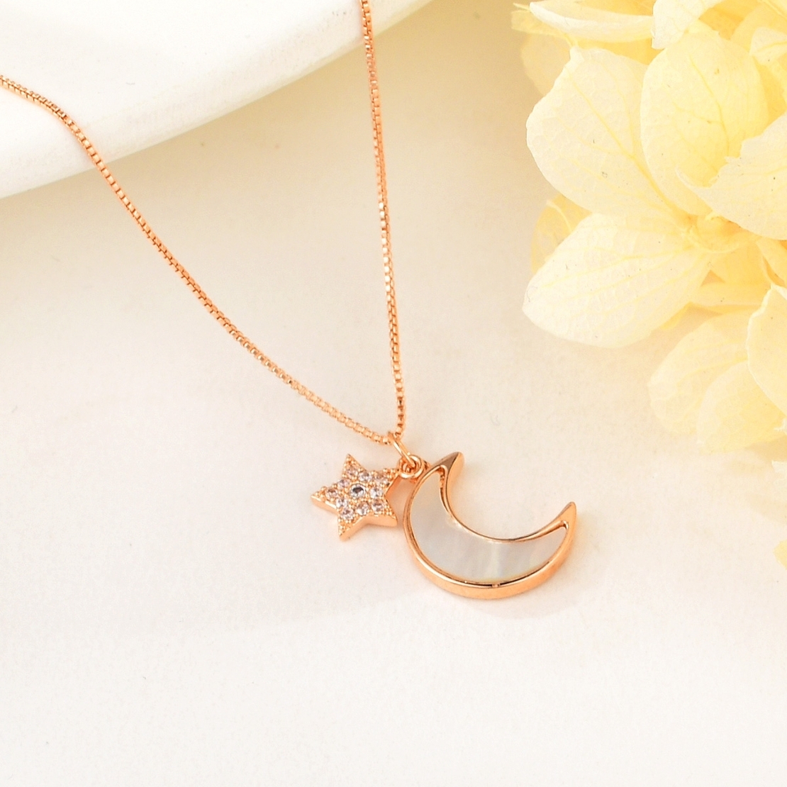 MOON NECKLACE ROSE GOLD PLATING