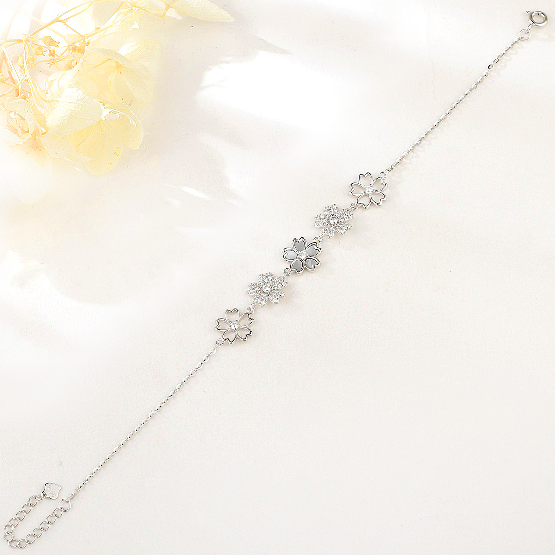 Сребърна гривна Цветя със седеф 2700000051757 | колекция Delicate Silver