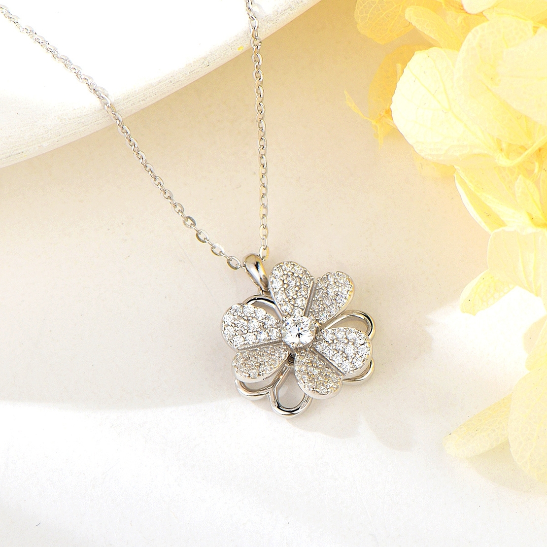 Сребърно колие със ситни кристали | колекция Delicate Silver