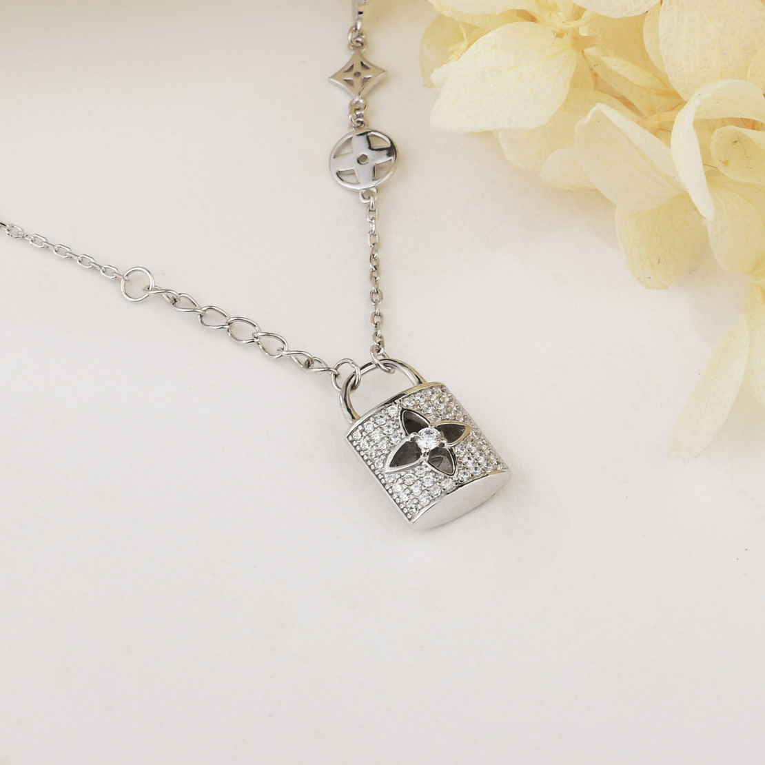 Нежно сребърно колие катинар | колекция Delicate Silver