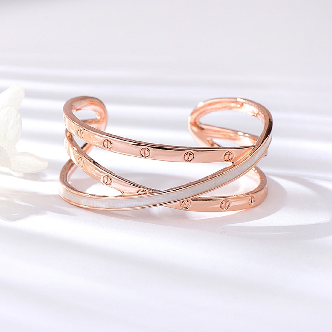 Гривна розово позлатяване с болтове | Колекция Rose Gold