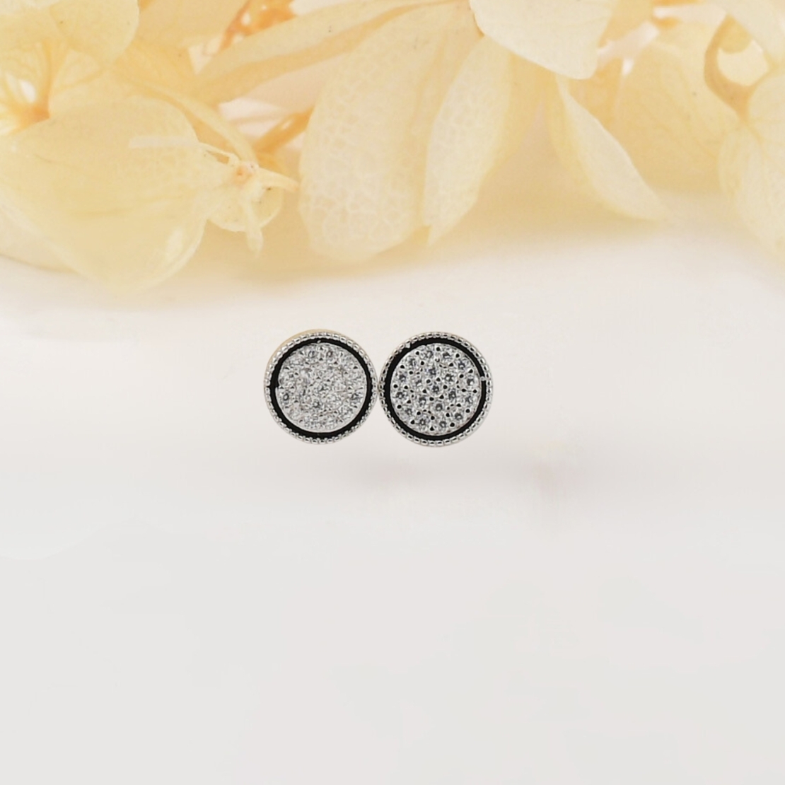 Кръгли сребърни обеци по ухото | колекция Delicate Silver