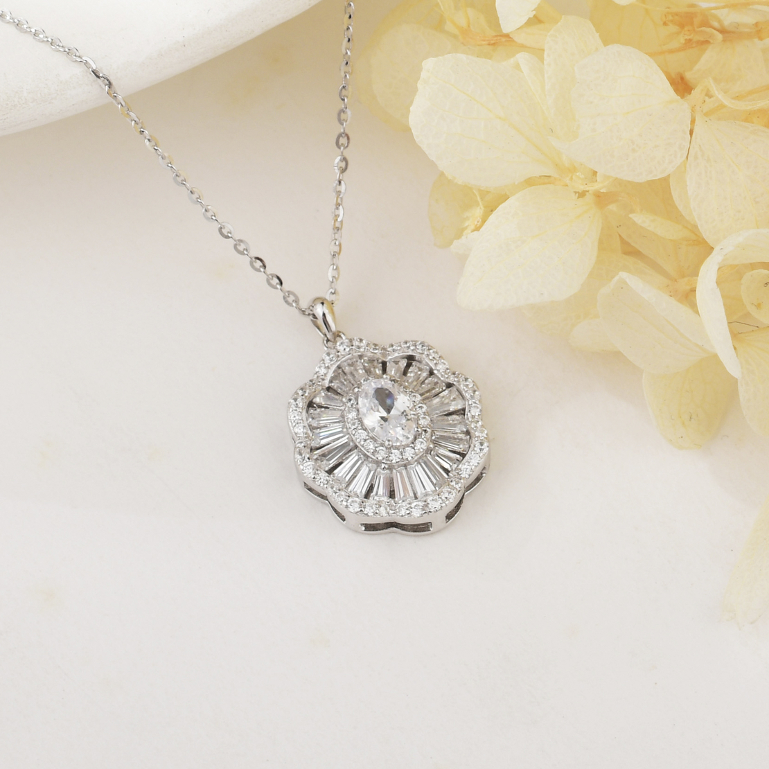 Нежно сребърно колие слънце | колекция Delicate Silver