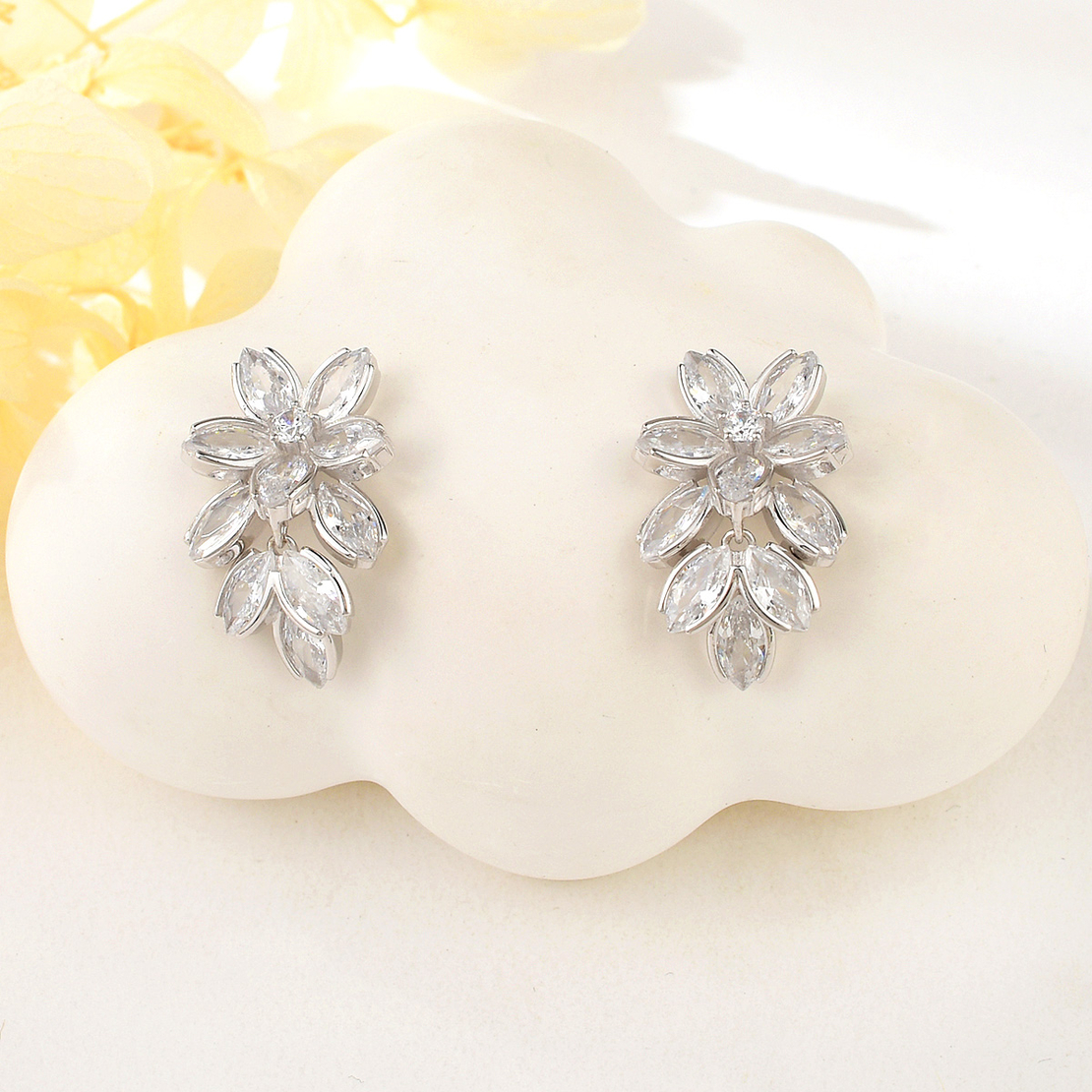Сребърни обеци с цветя с родий 2700000052181 | колекция Delicate Silver