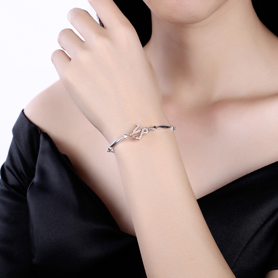 Сребърна гривна зодия Козирог с циркони | колекция Delicate Silver