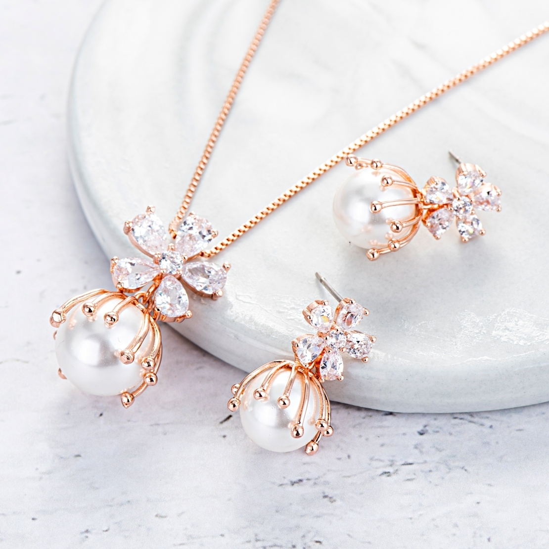 Комплект розово позлатяване цветя и перли | Колекция Rose Gold