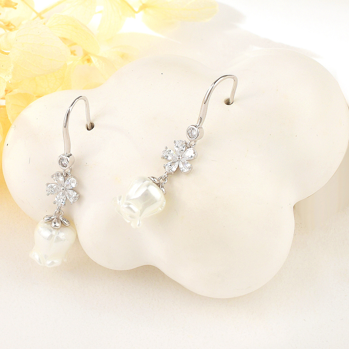 Сребърни обеци Роза с перли | колекция Delicate Silver