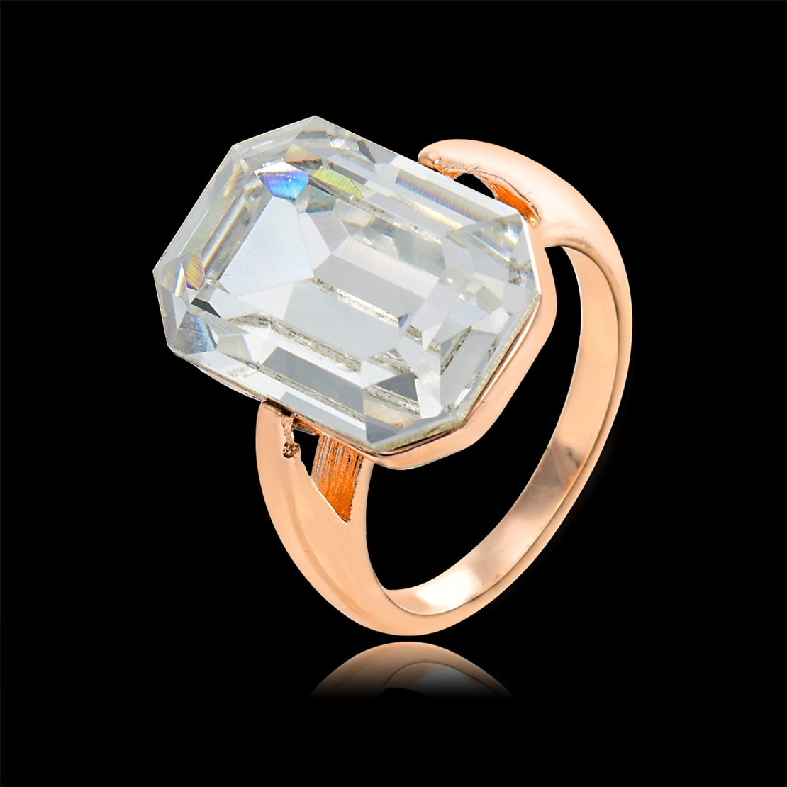Пръстен розово позлатяване обемен кристал | Колекция Rose Gold