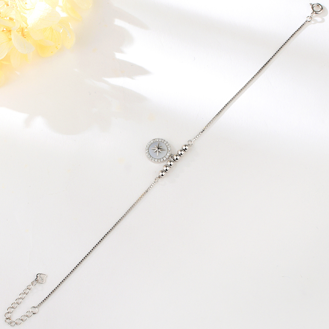 Сребърна гривна Звезда със седеф | колекция Delicate Silver