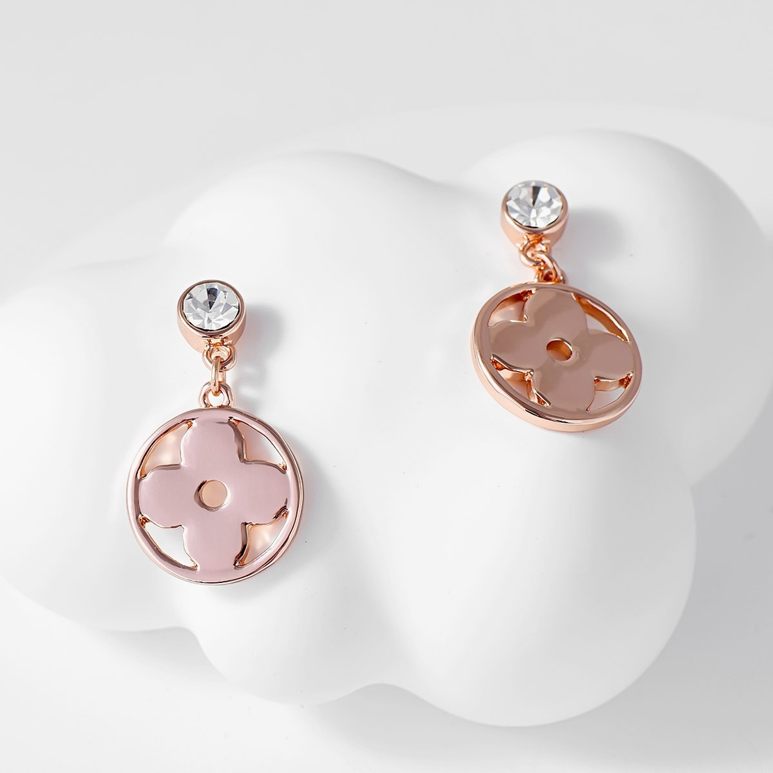 Обеци розово позлатяване дъжд цветчета 2000004021481 | Колекция Rose Gold