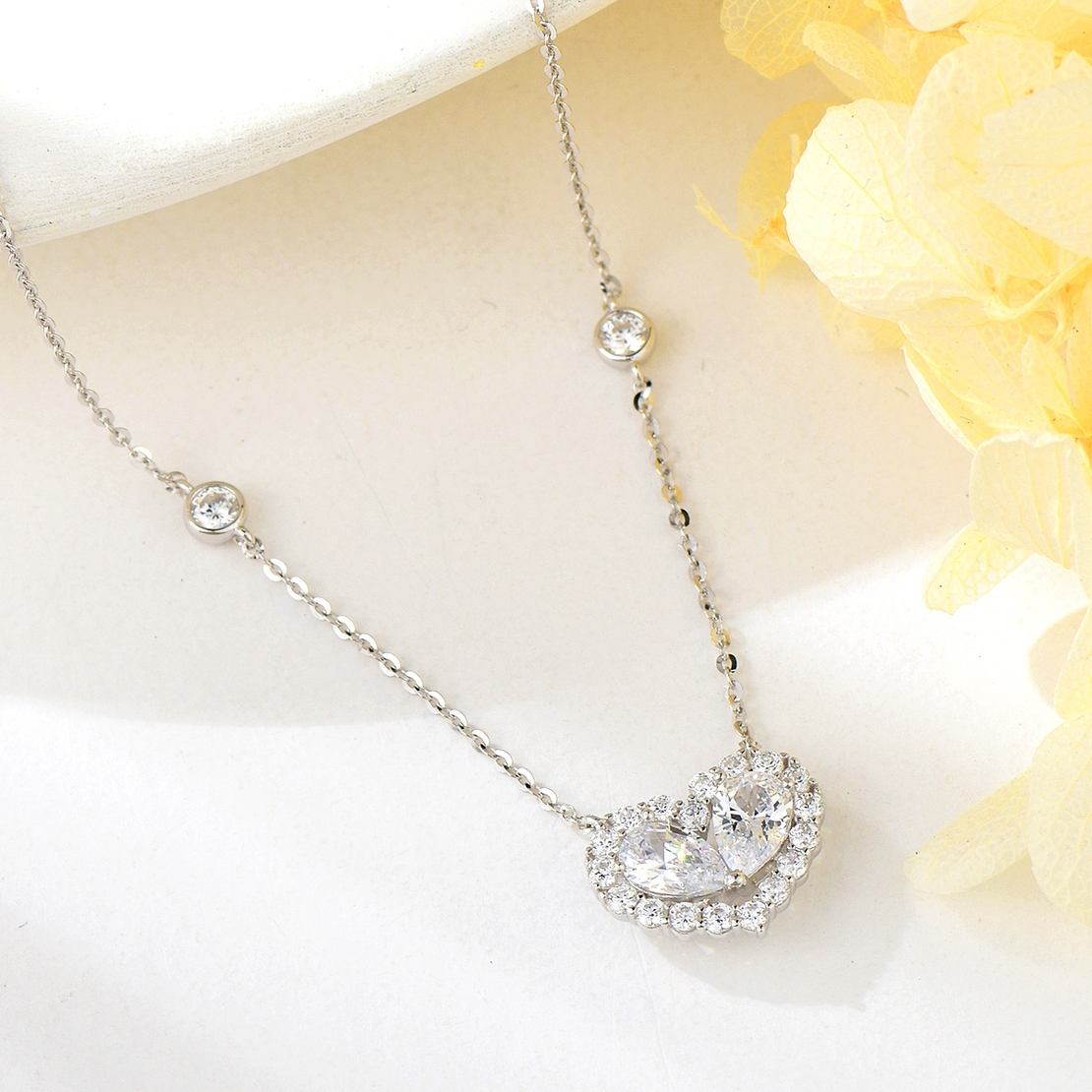 Сребърно колие Сърце с кристали 2700000043875 | колекция Delicate Silver