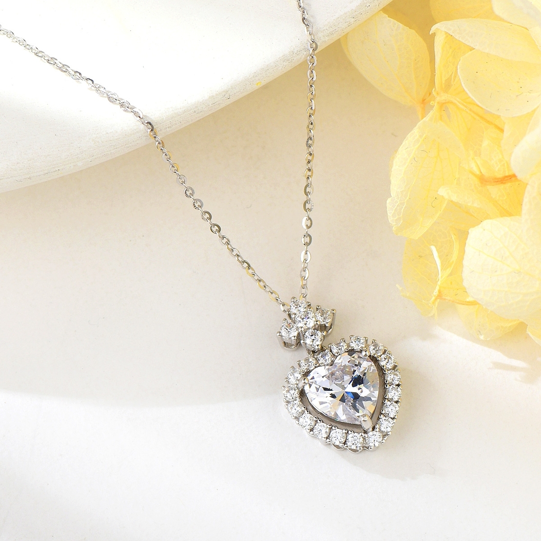 Сребърно колие Сърце с кристали | колекция Delicate Silver