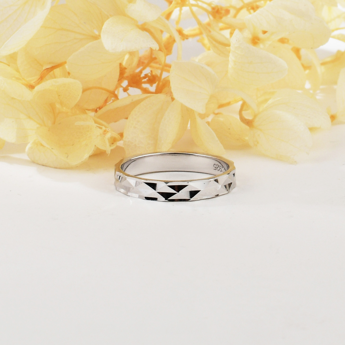 Сребърен пръстен нежна халка JL070532B | колекция Delicate Silver