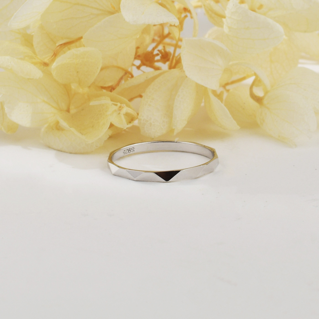 Сребърен пръстен нежна халка | колекция Delicate Silver