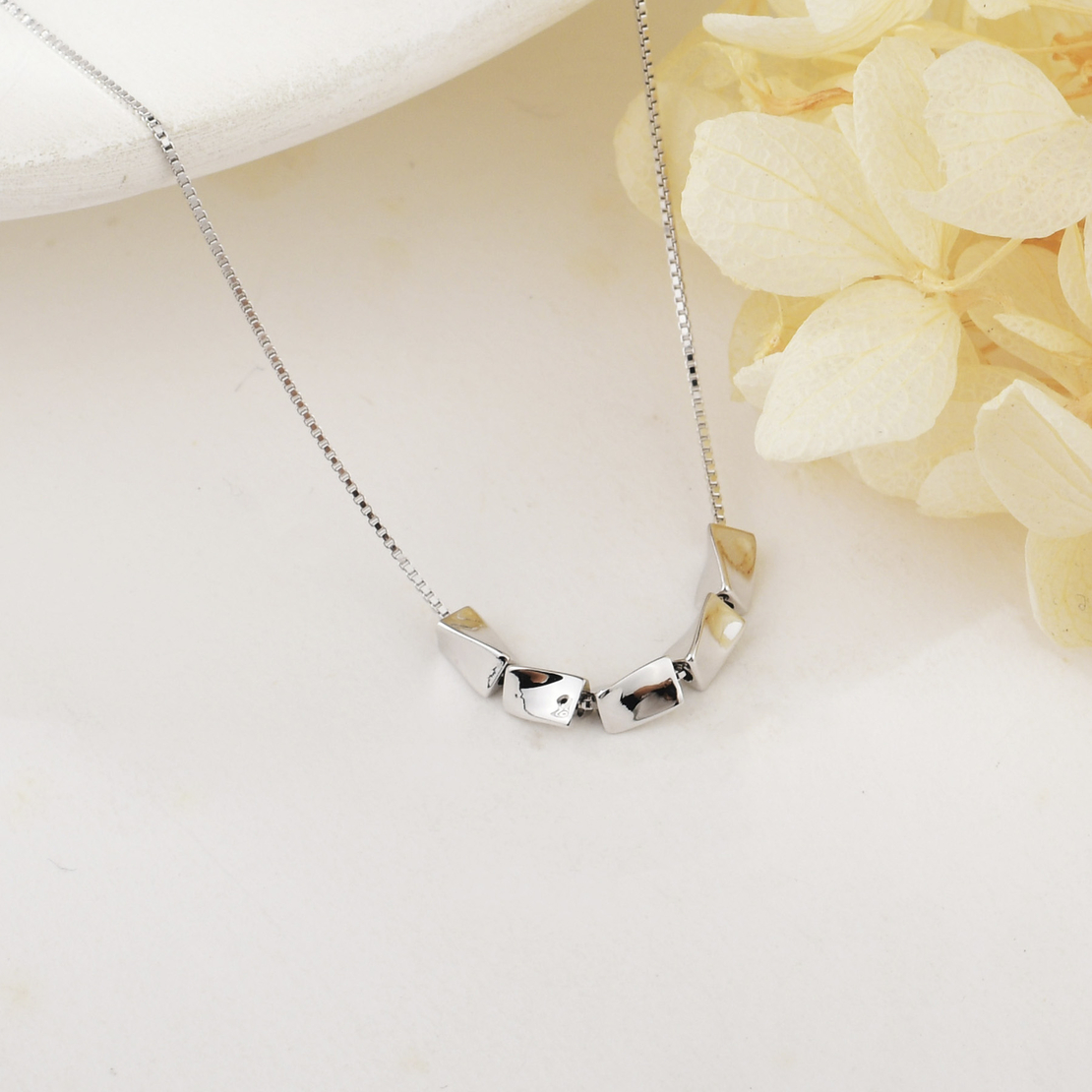 Нежно сребърно колие минималистичен дизайн | колекция Delicate Silver