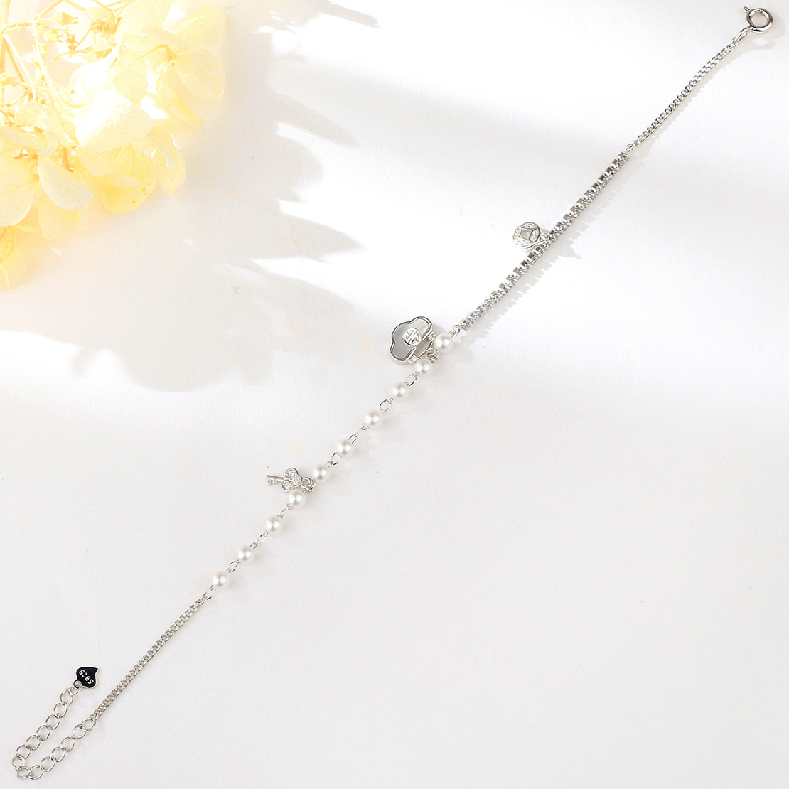 Сребърна гривна със седеф и перли | колекция Delicate Silver