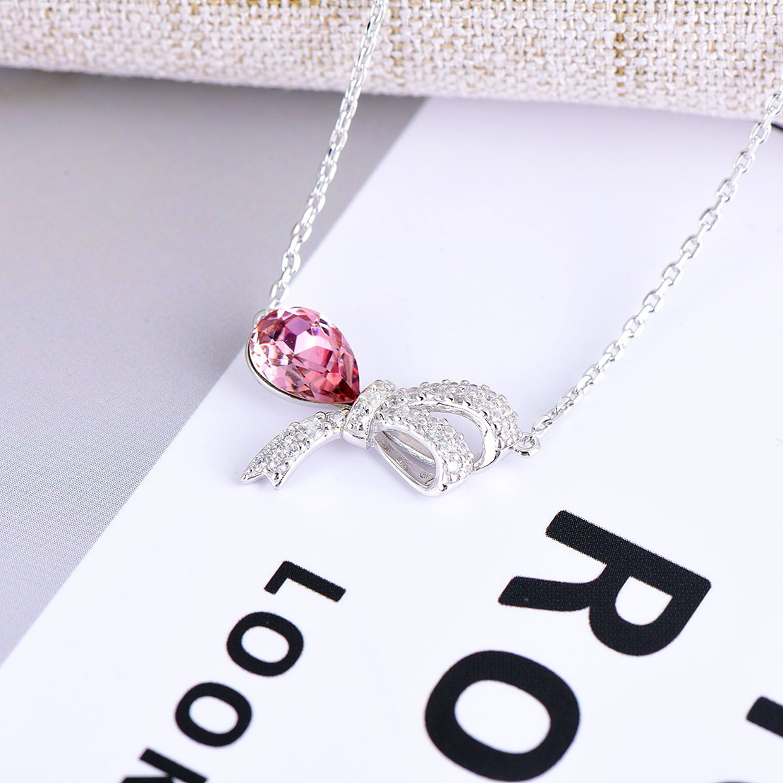 Сребърно колие 'Капка' с кристали Swarovski 2700000011638 | колекция Delicate Silver