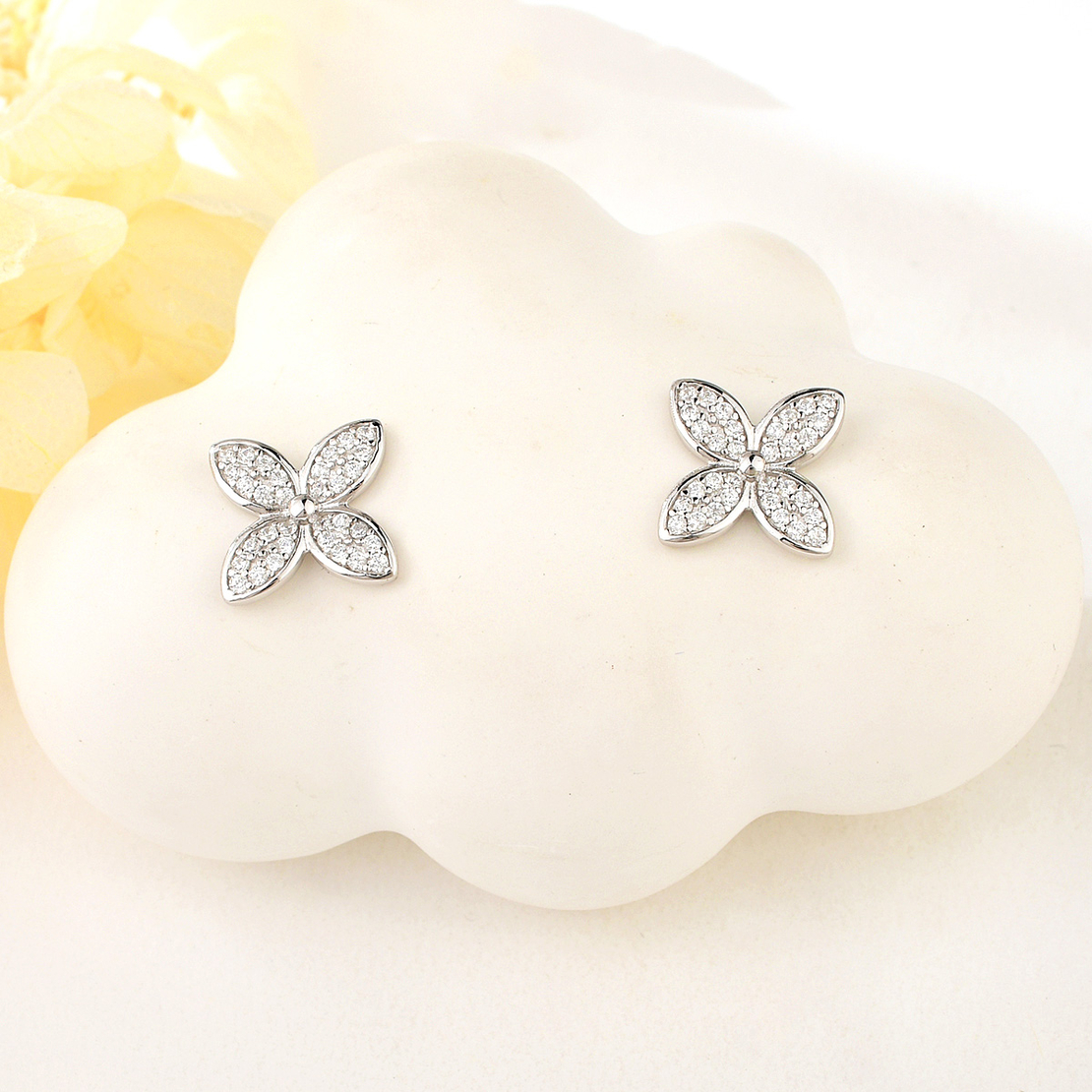Сребърни обеци Цветя с родий 2700000053348 | колекция Delicate Silver