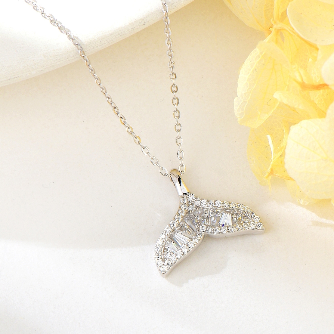Сребърно колие Опашка с кристали | колекция Delicate Silver