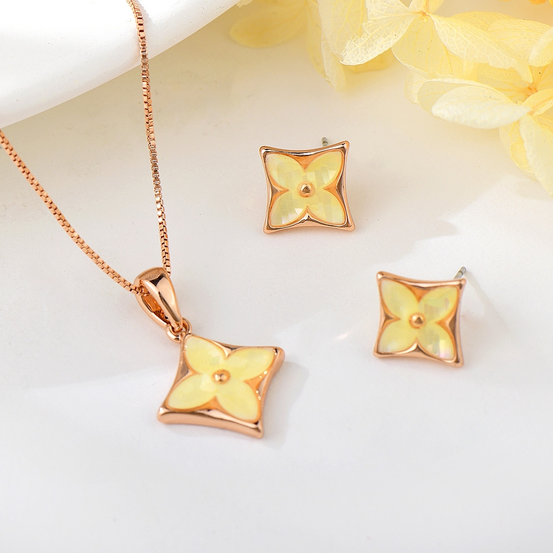 Комплект розово позлатяване квадратно цвете седеф | Колекция Rose Gold