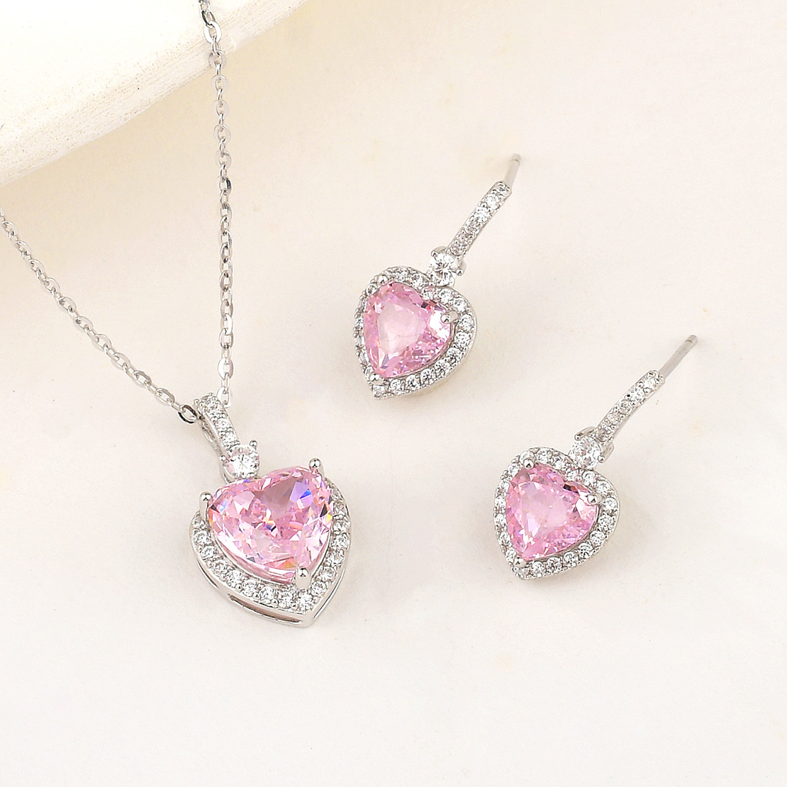 PINK HEARTS CRUSHED ICE SET