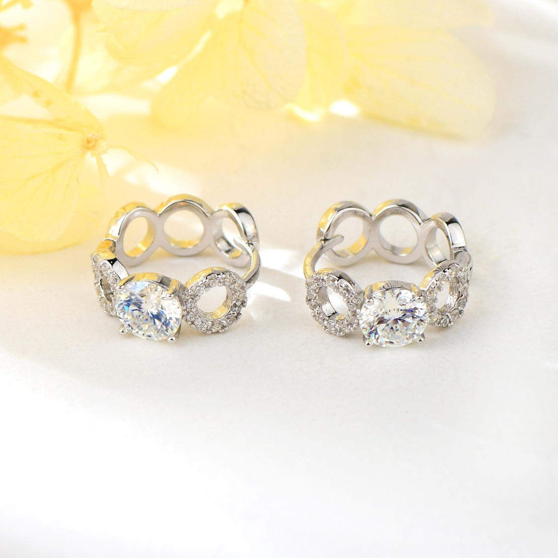 SILVER EARRINGS MOISSANITE